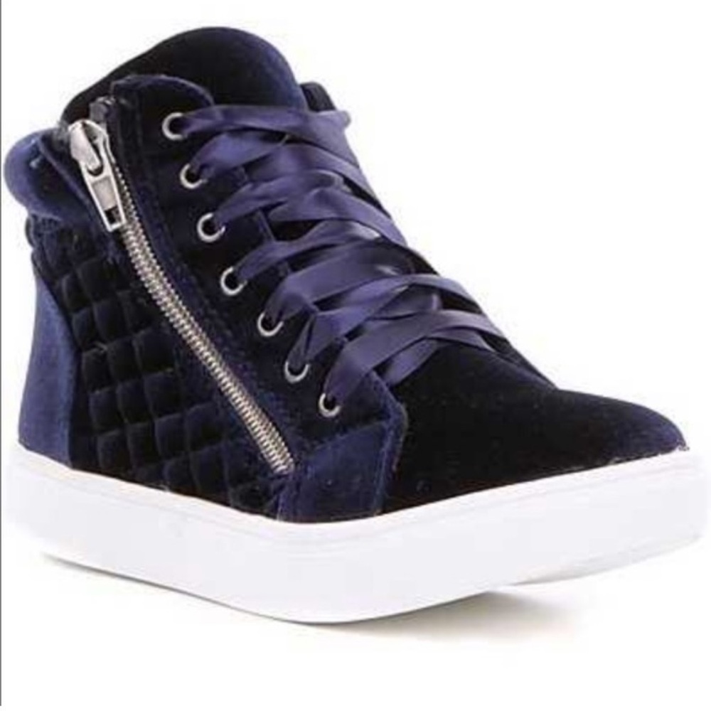 SO Authentic American heritage style Stacey size 5, navy velvet high top